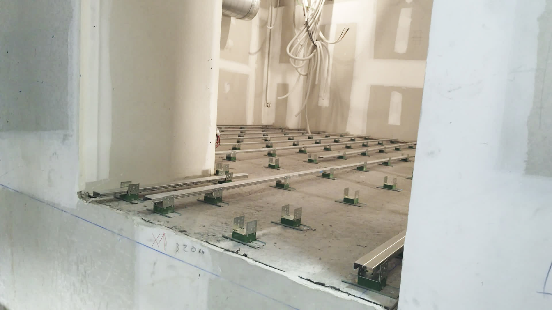 AkustikSylomer-Floor-Mount_1